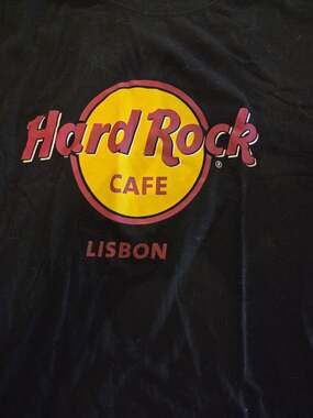 hard rock cafe t-shirts Lisbon small